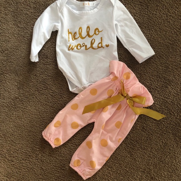Other - NWOT sparkle outfit